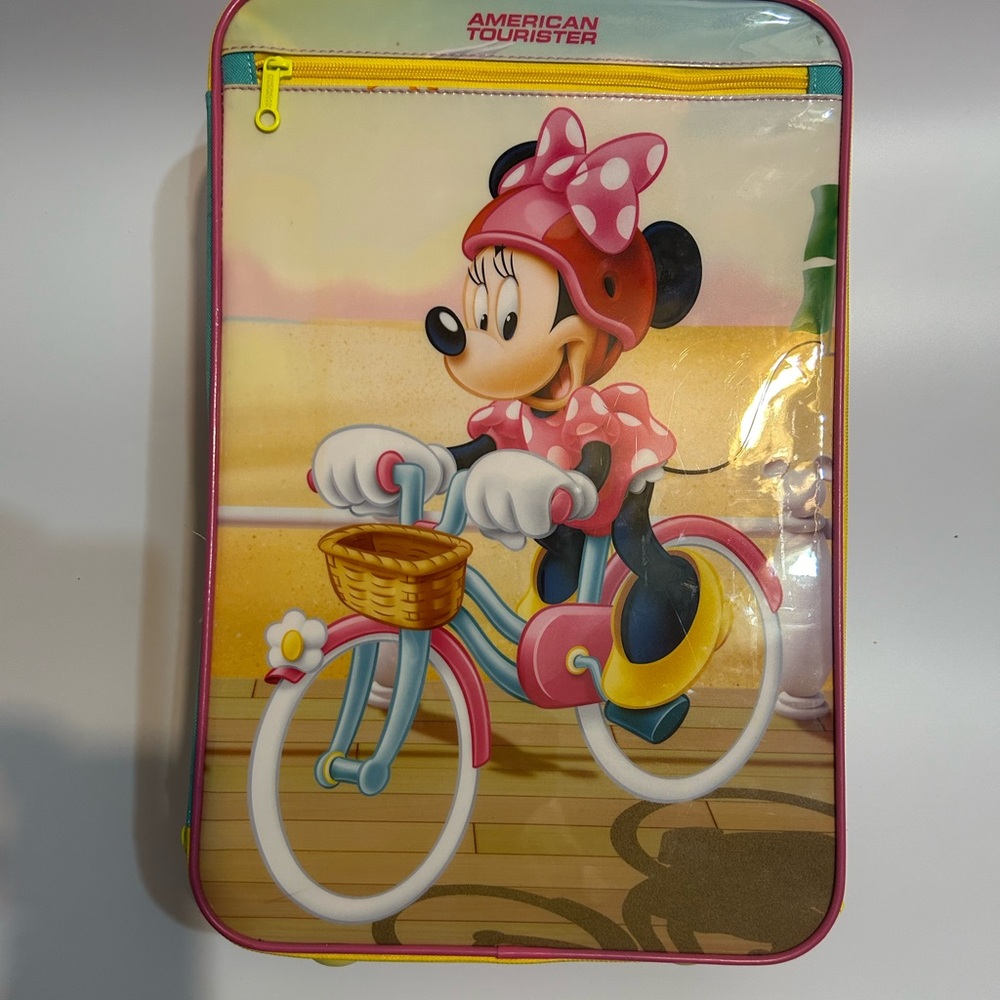 Minnie luggage one piece No bundling with this order !!!